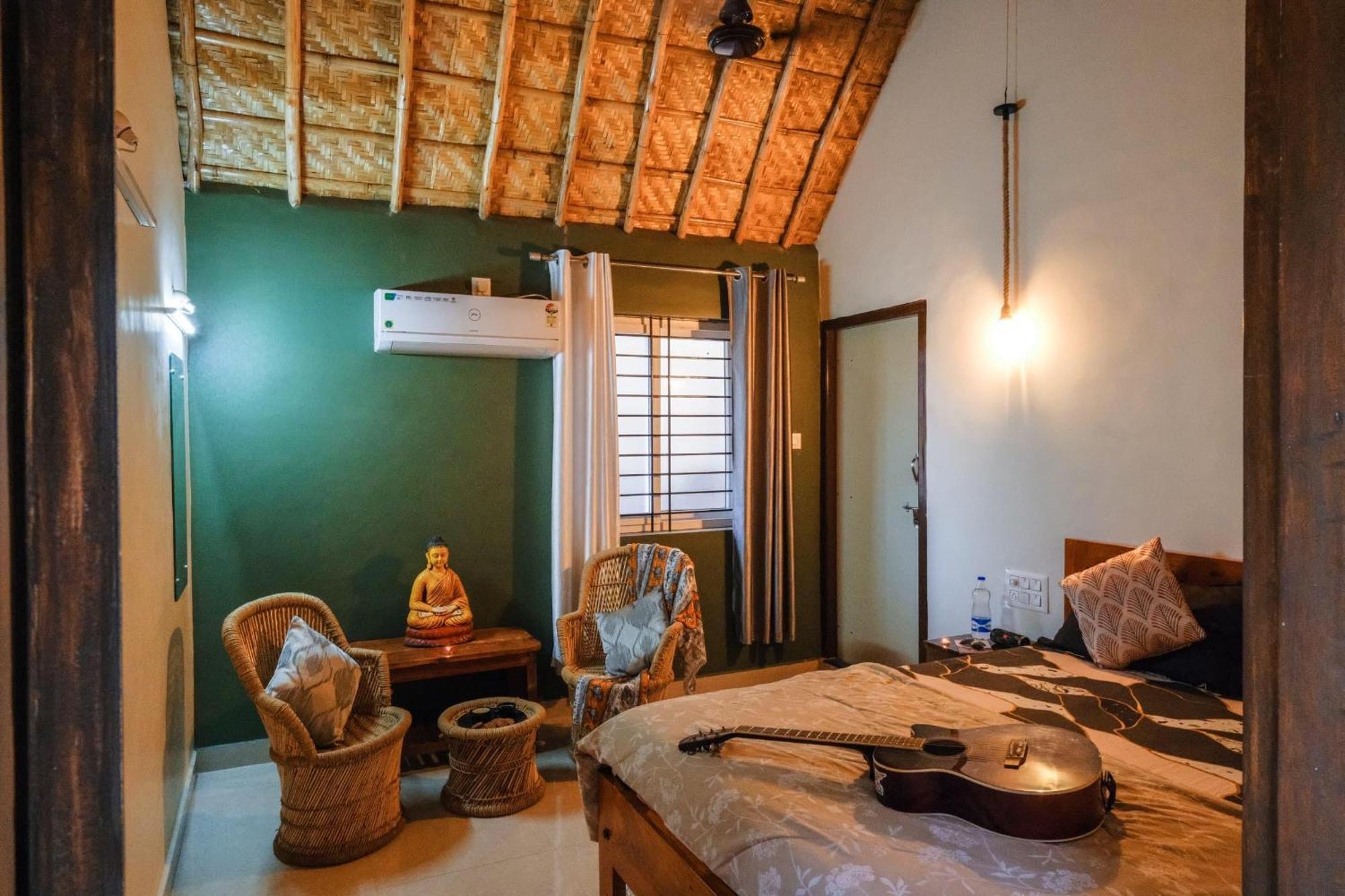 The Hideout Cottage And Restaurant Hampi Exterior foto